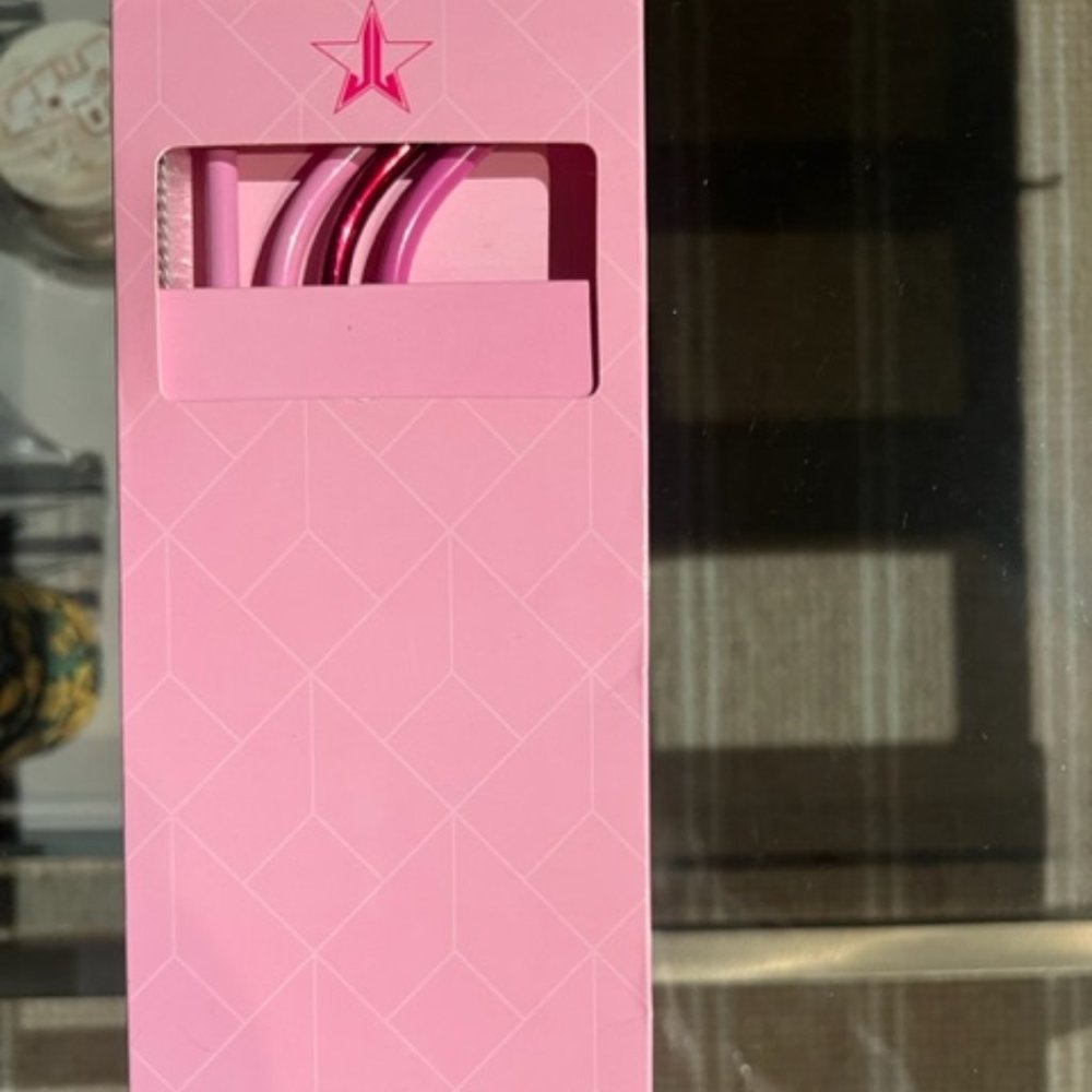 NWT  Authentic Jeffree Star Approved Pink Stainless Steel Reusable Straw Set